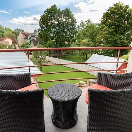 Vabaduse Apartments パルヌ エクステリア 写真